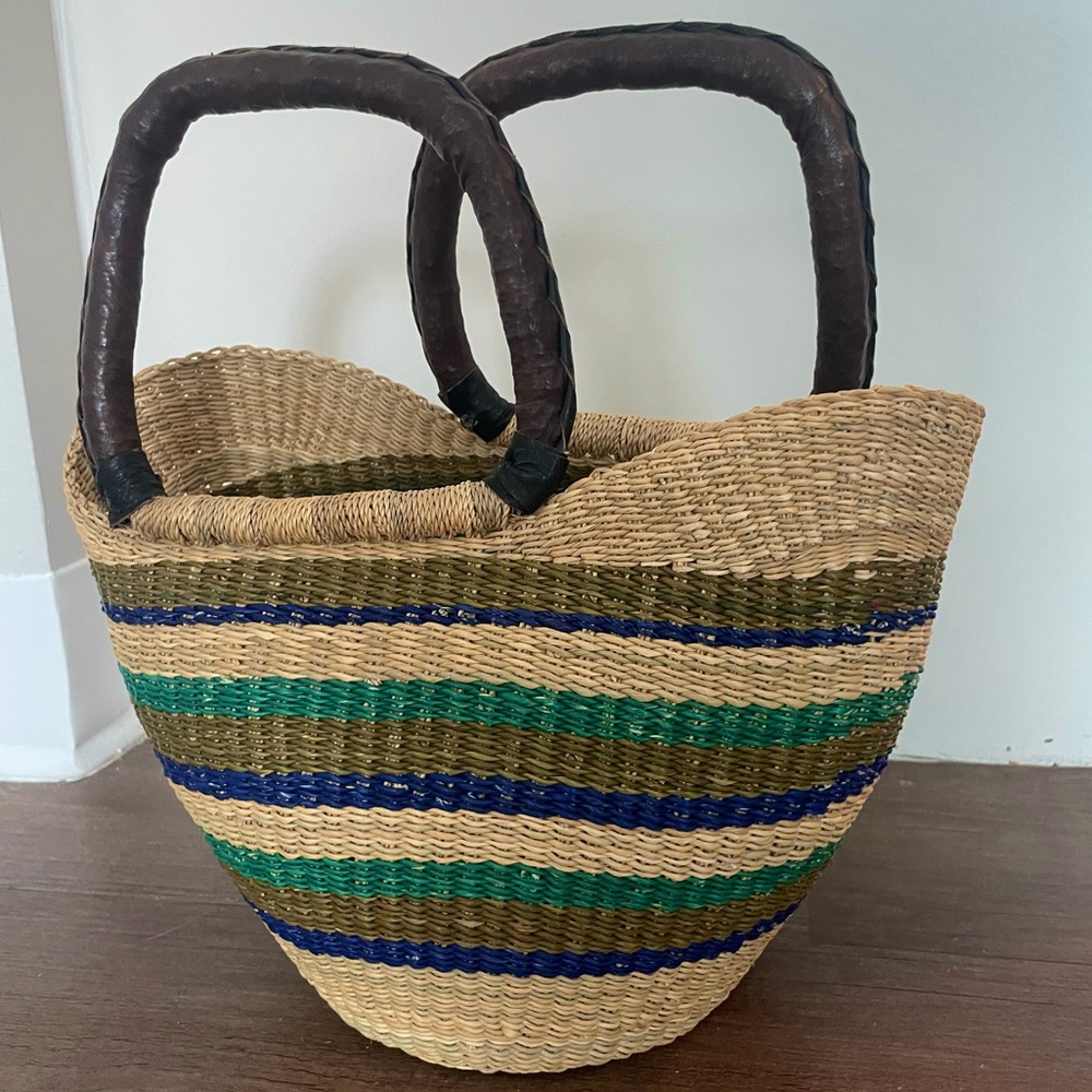 Hand woven artisan basket bag (small)